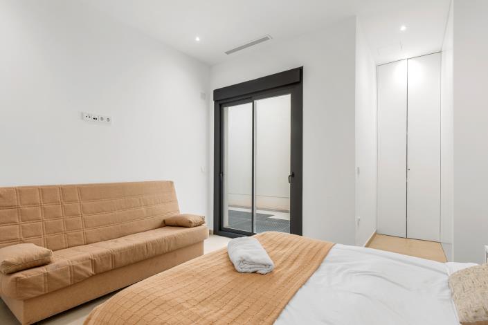 Image No.18-3 Bed Villa / Detached for sale