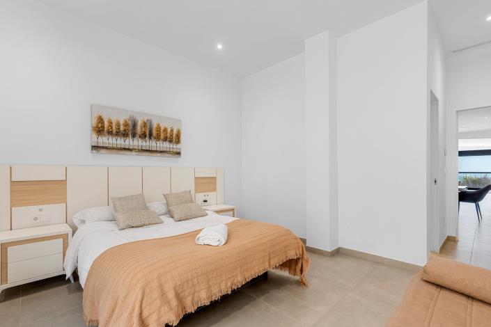 Image No.19-3 Bed Villa / Detached for sale