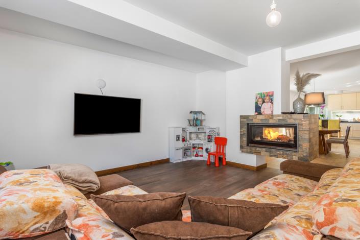 Image No.8-4 Bed Villa / Detached for sale