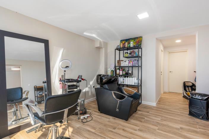 Image No.29-4 Bed Villa / Detached for sale