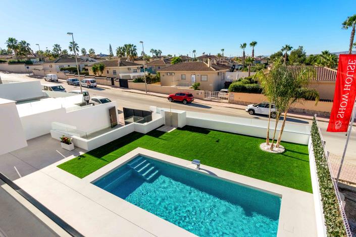 Image No.28-3 Bed Villa / Detached for sale