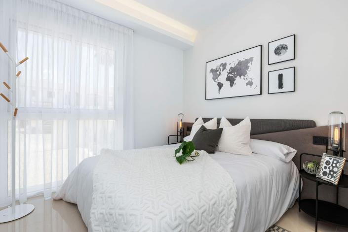 Image No.12-3 Bed Semi-Detached for sale