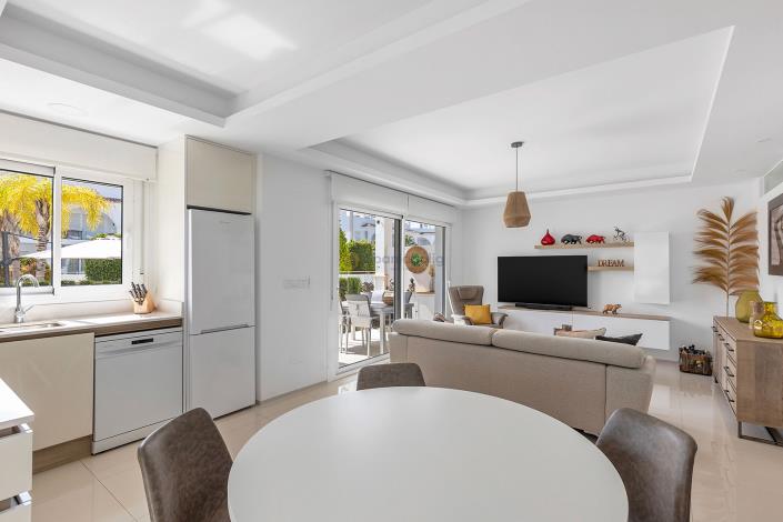 Image No.8-2 Bed Apartment for sale