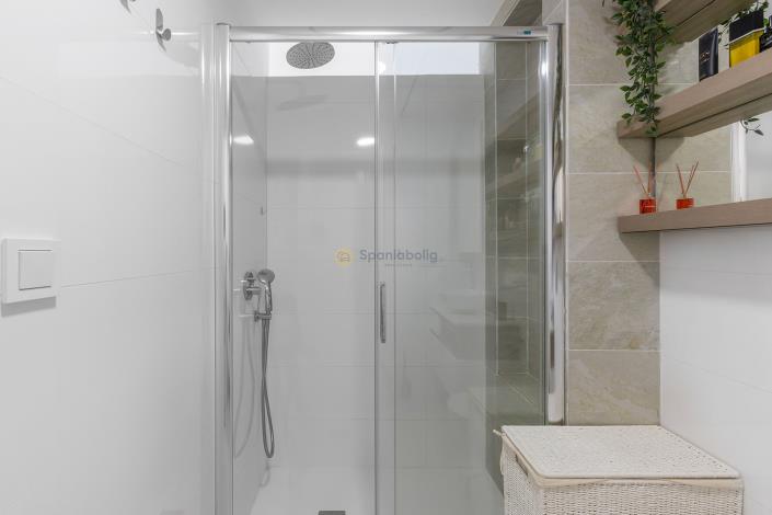 Image No.21-2 Bed Apartment for sale