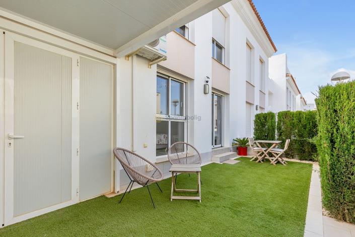 Image No.38-2 Bed Apartment for sale