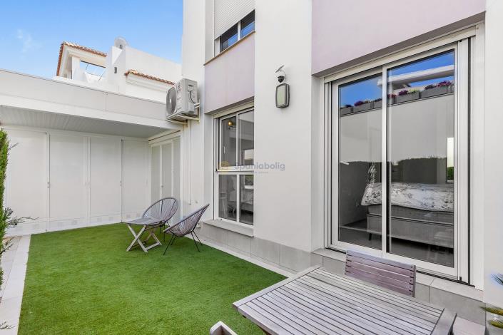 Image No.30-2 Bed Apartment for sale