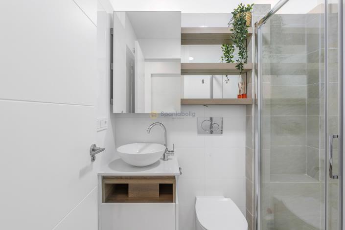 Image No.25-2 Bed Apartment for sale