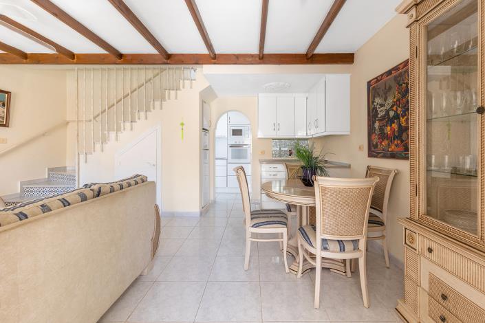 Image No.8-2 Bed Townhouse for sale