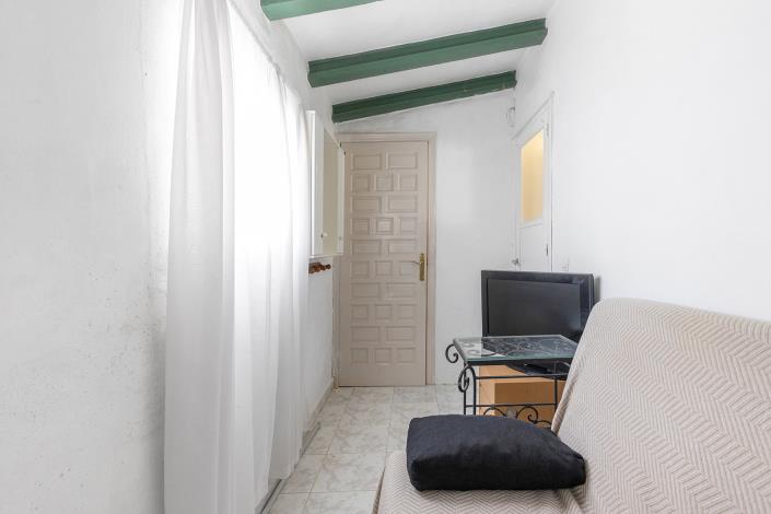 Image No.19-2 Bed Townhouse for sale