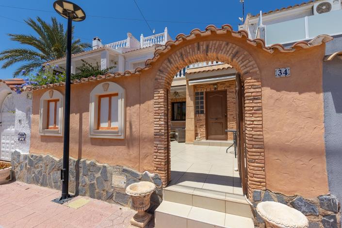 Image No.2-2 Bed Townhouse for sale