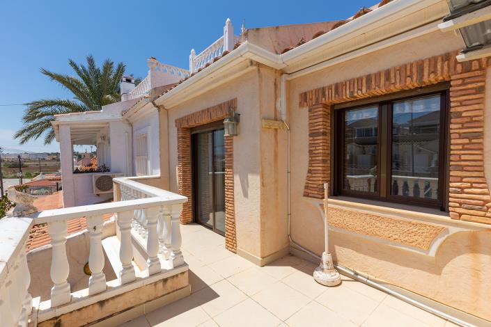 Image No.30-2 Bed Townhouse for sale