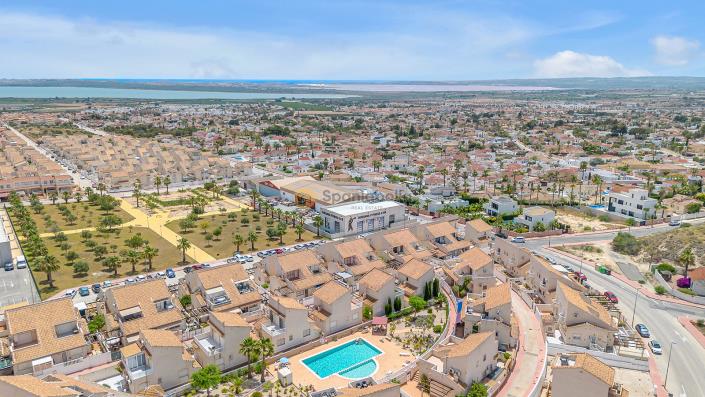 Image No.23-2 Bed Semi-Detached for sale