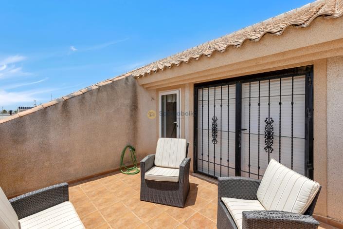 Image No.21-2 Bed Semi-Detached for sale