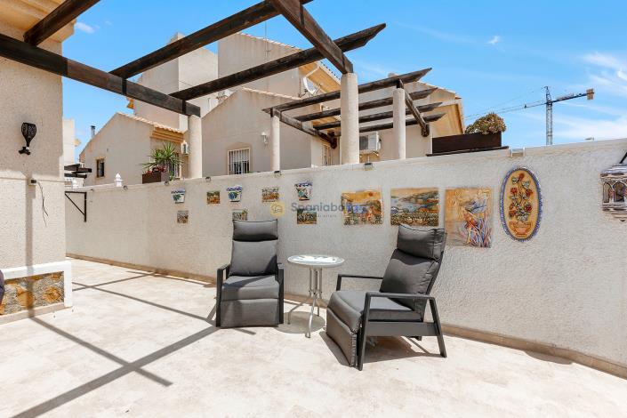 Image No.30-2 Bed Semi-Detached for sale