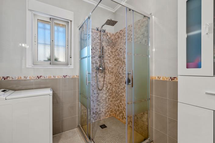 Image No.18-5 Bed Villa / Detached for sale