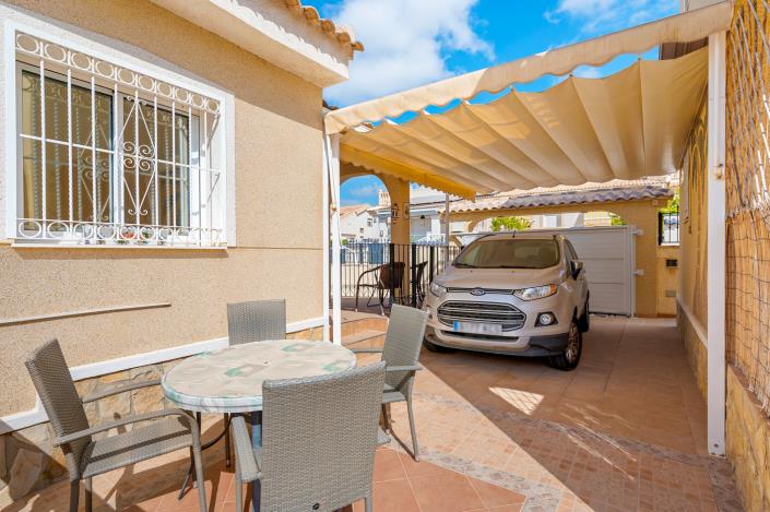 Image No.35-5 Bed Villa / Detached for sale