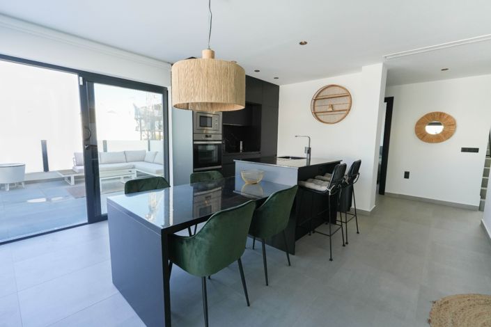 Image No.15-5 Bed Villa for sale