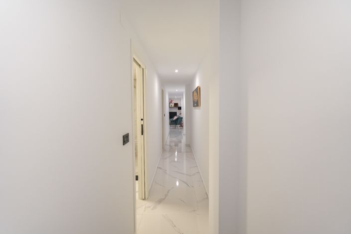 Image No.22-3 Bed Apartment for sale