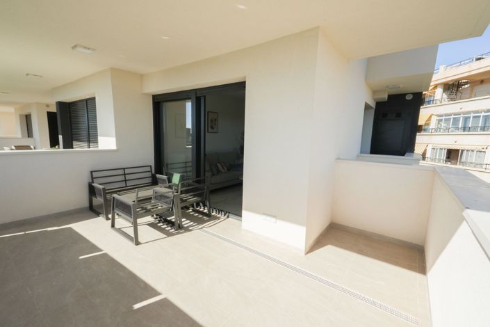 Image No.16-2 Bed Apartment for sale