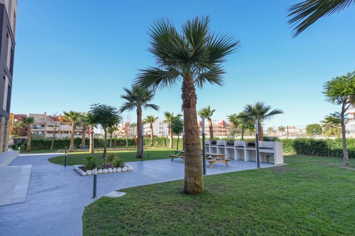 Image No.20-2 Bed Apartment for sale