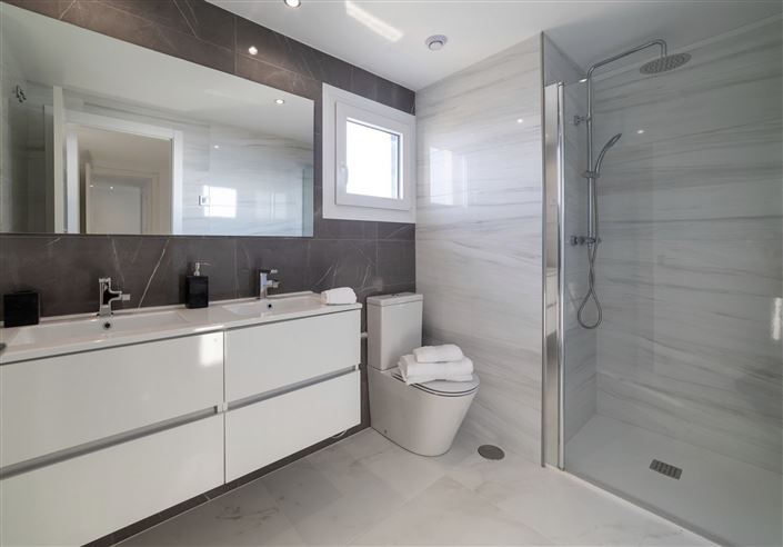 Image No.14-3 Bed Apartment for sale