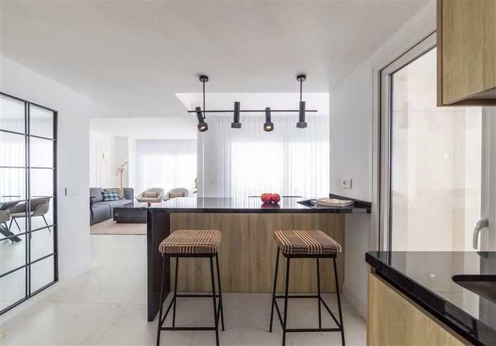 Image No.8-3 Bed Apartment for sale