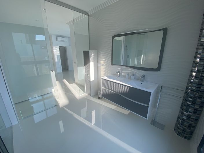 Image No.24-5 Bed Villa for sale