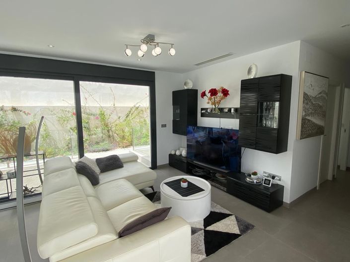 Image No.17-5 Bed Villa for sale