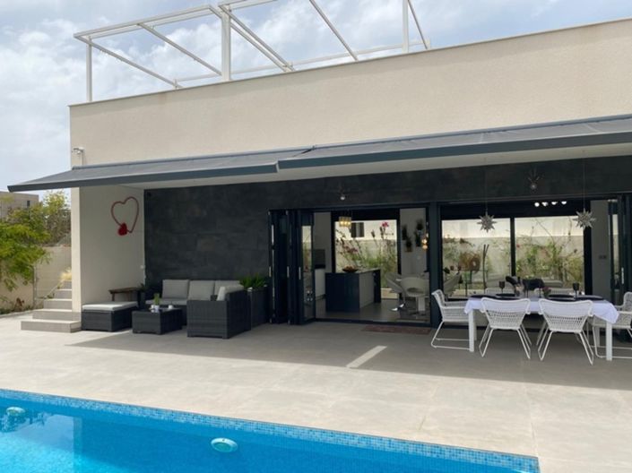 Image No.42-5 Bed Villa for sale