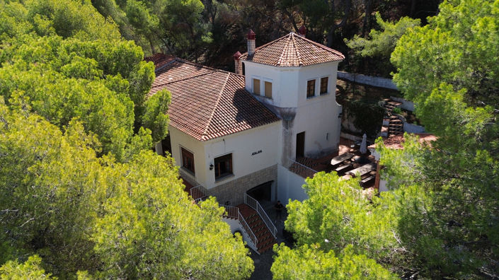 Image No.2-6 Bed Villa for sale