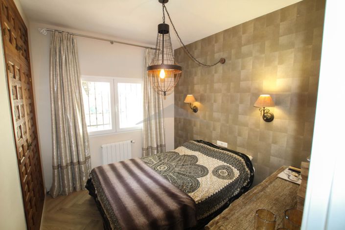 Image No.15-5 Bed Villa for sale