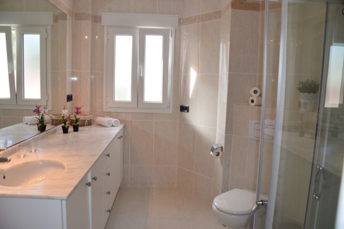 Image No.13-1 Bed Apartment for sale