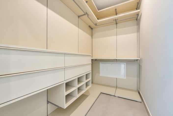 Image No.27-6 Bed Villa for sale