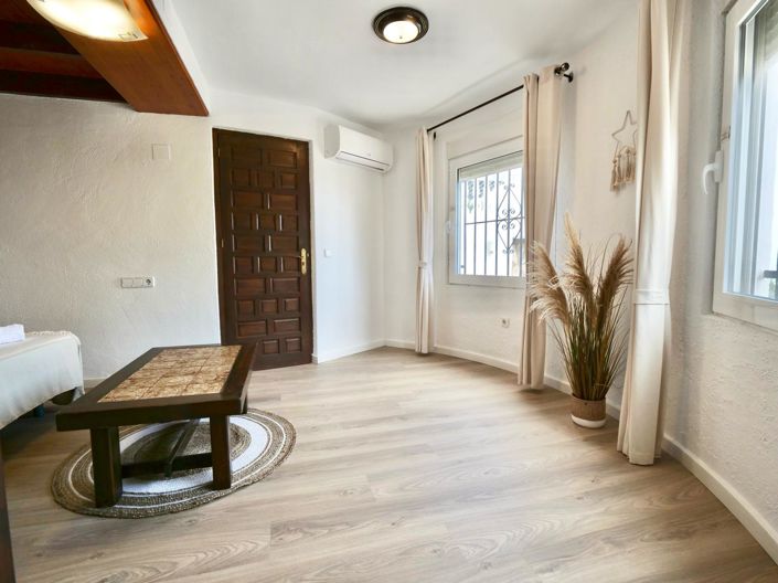 Image No.20-4 Bed Villa for sale