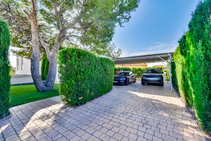 Image No.2-6 Bed Villa for sale