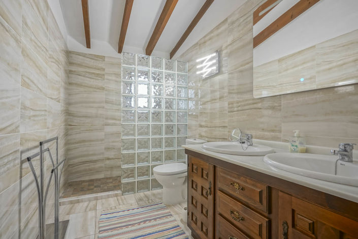 Image No.21-5 Bed Villa for sale