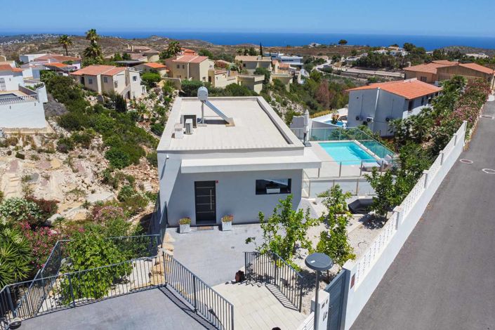 Image No.2-4 Bed Villa for sale