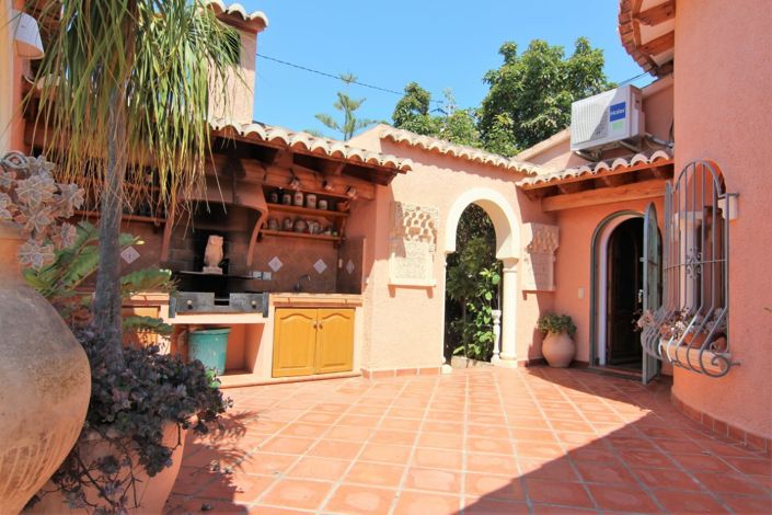 Image No.16-8 Bed Villa for sale