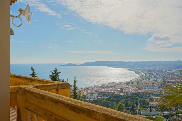 Image No.45-5 Bed Villa for sale