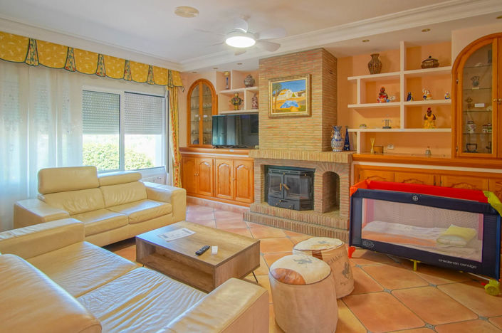 Image No.14-8 Bed Villa for sale