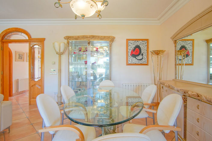 Image No.17-8 Bed Villa for sale