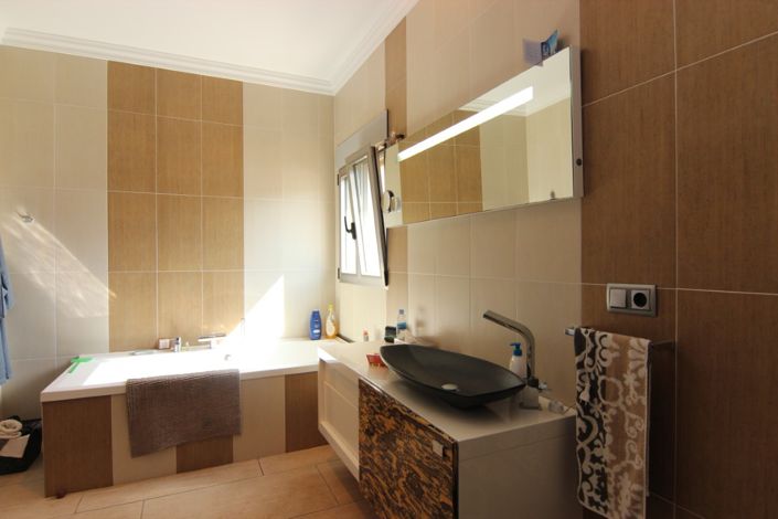 Image No.17-5 Bed Villa for sale