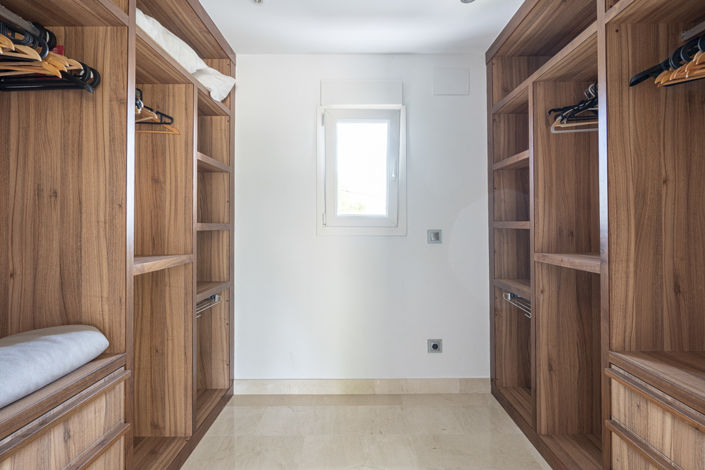 Image No.18-4 Bed Villa for sale