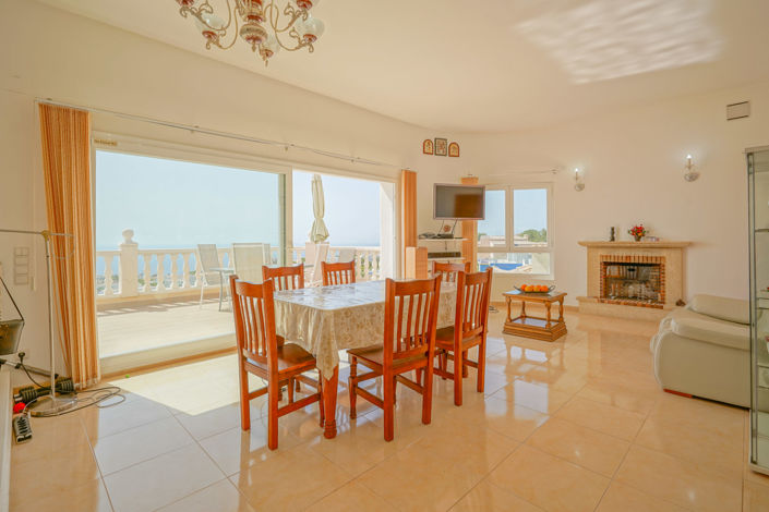 Image No.10-3 Bed Villa for sale