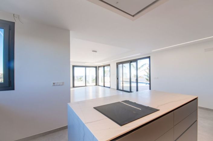 Image No.24-3 Bed Villa for sale