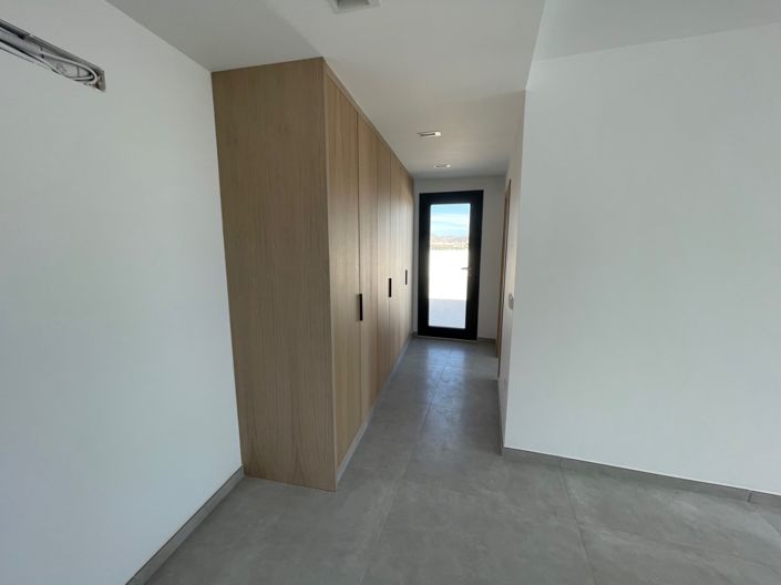 Image No.40-3 Bed Villa for sale