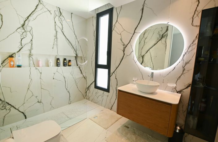 Image No.36-5 Bed Villa for sale