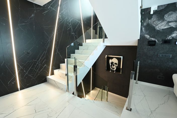 Image No.49-5 Bed Villa for sale