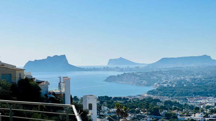 Image No.3-4 Bed Villa for sale