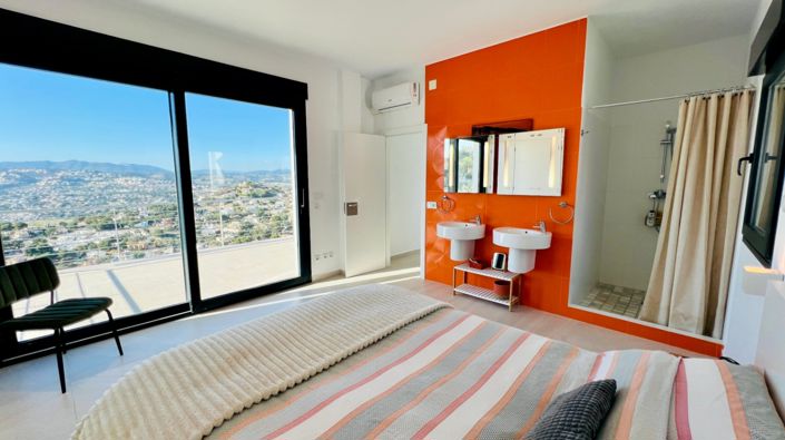 Image No.9-4 Bed Villa for sale